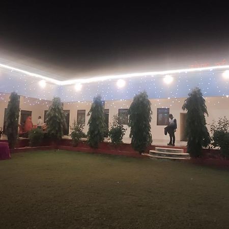 Prem Garden & Resort Mathura Zewnętrze zdjęcie